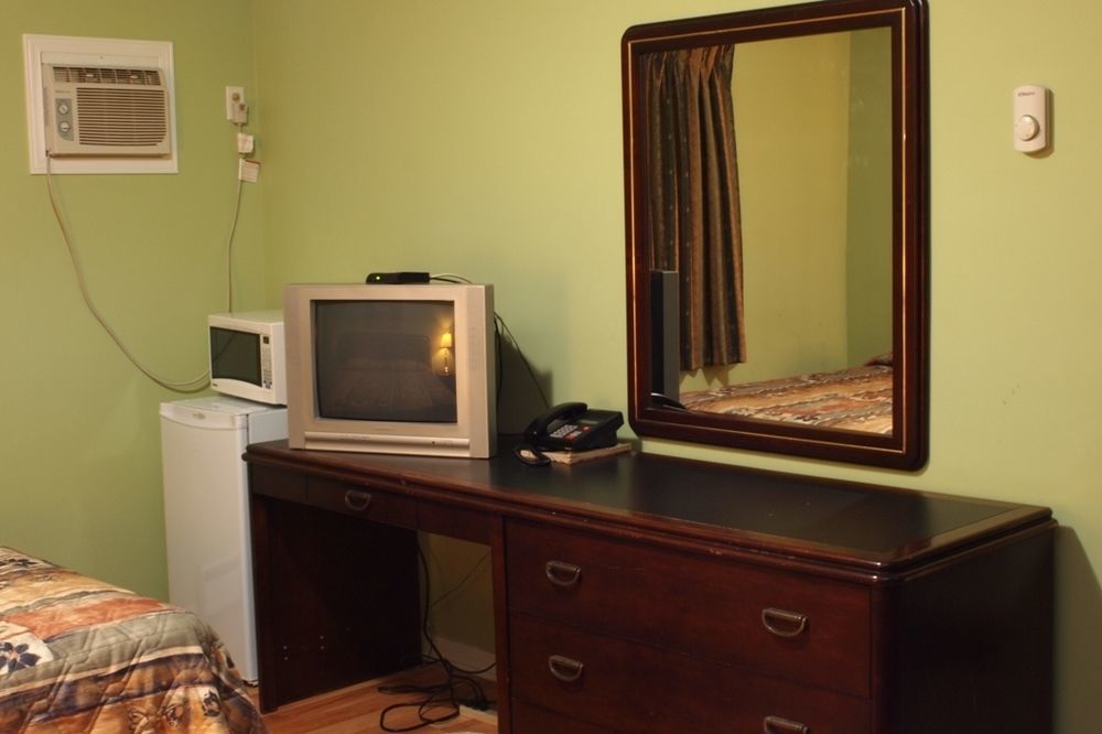 Colonial Motel Chatham-Kent Eksteriør bilde