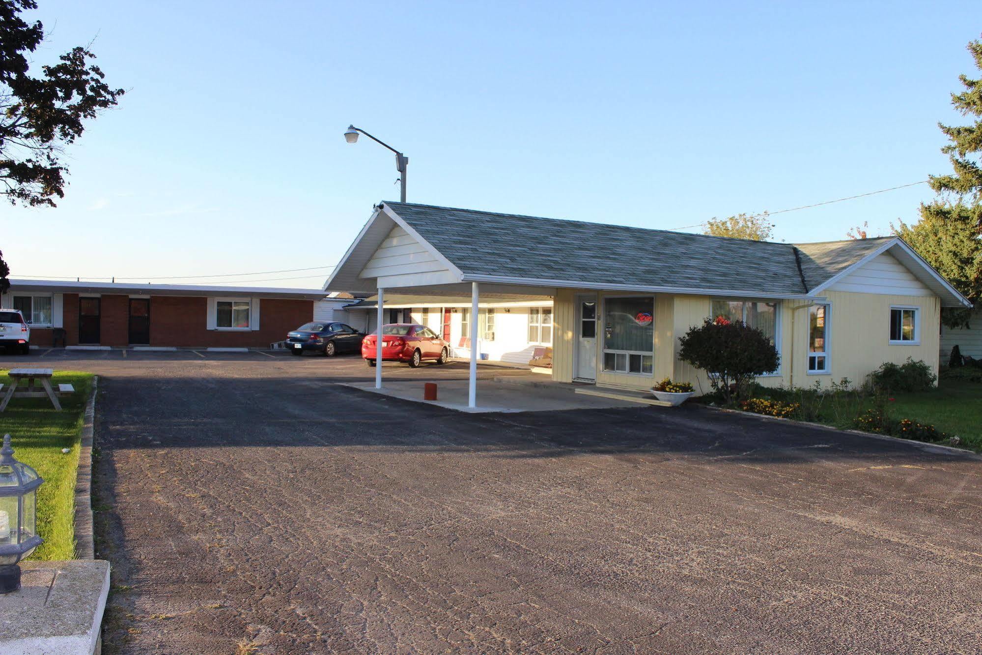 Colonial Motel Chatham-Kent Eksteriør bilde
